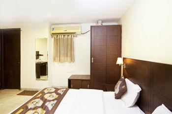 Oyo Rooms Malviya Nagar Market Nova Deli Exterior foto